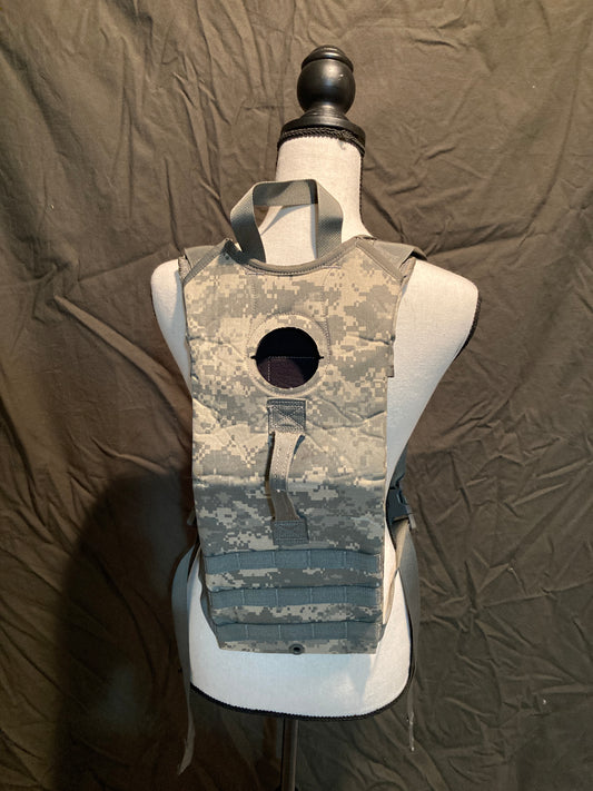 UCP Molle 2 Water Carrier