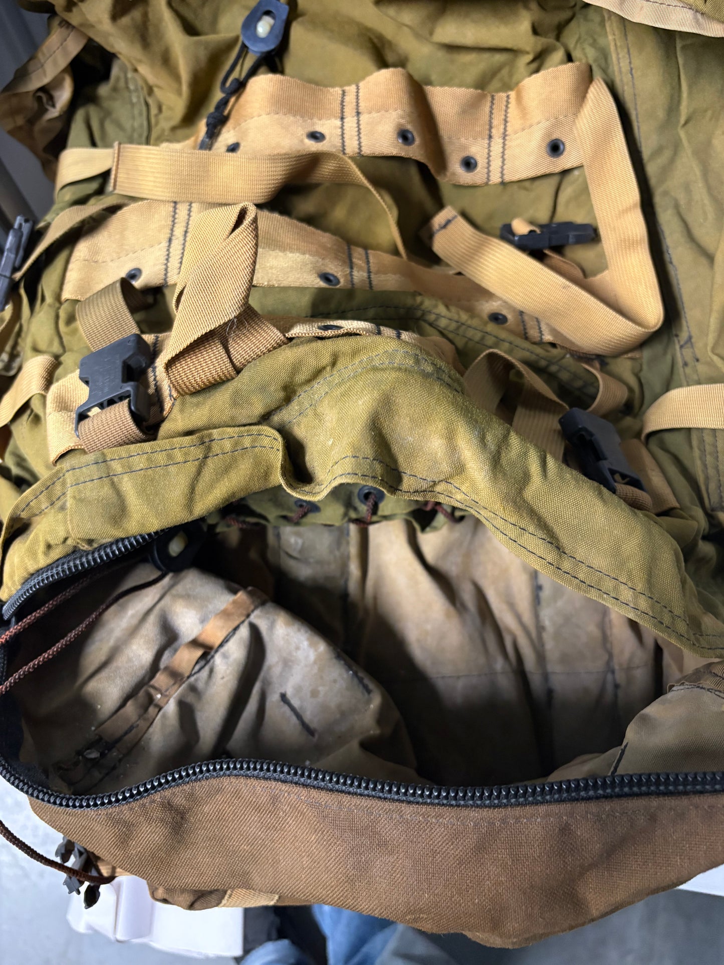 CFP-90 Rucksack and Extra Pack