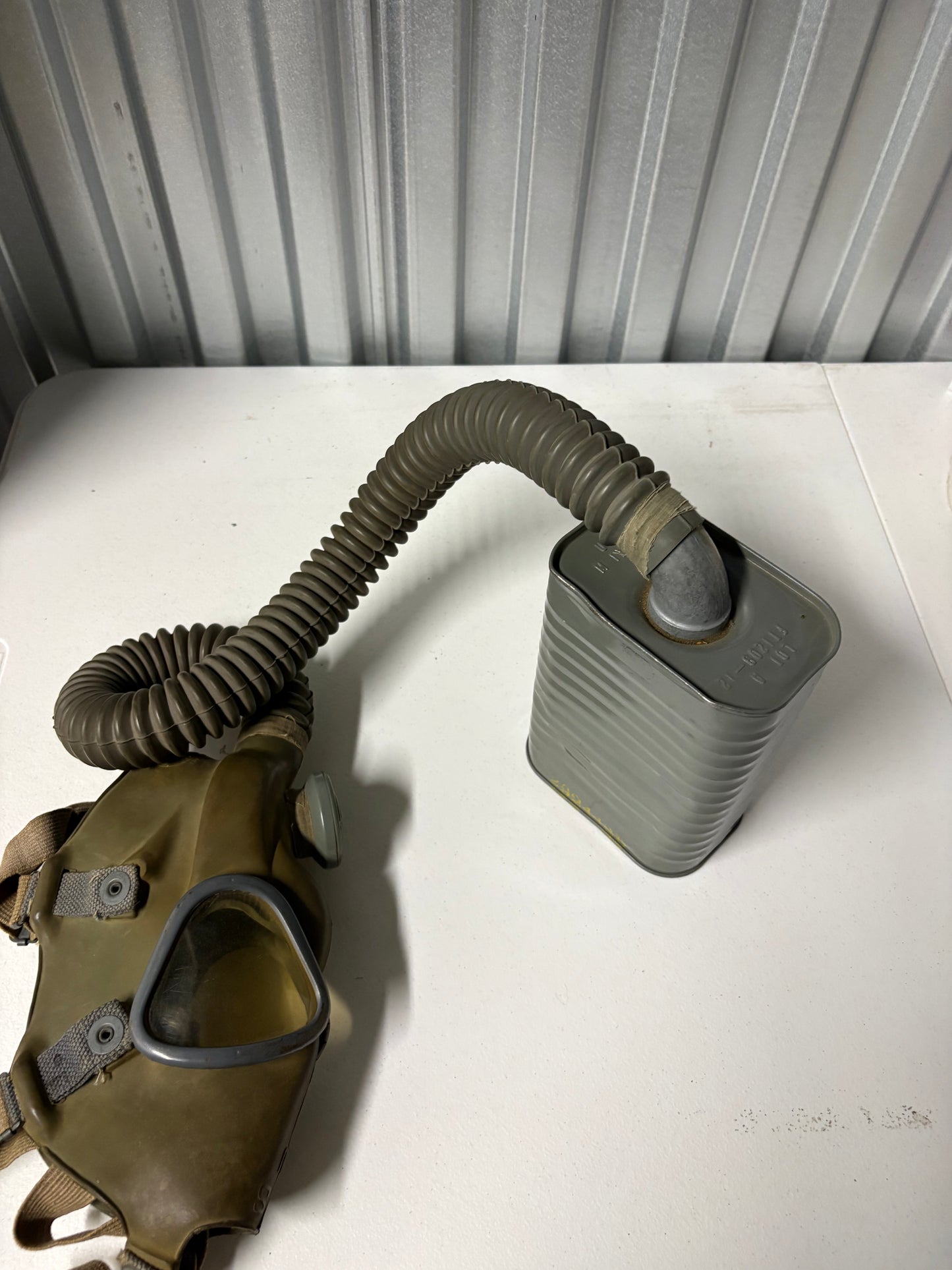 USGI M4-10A1-6 Gas Mask With Box Filter