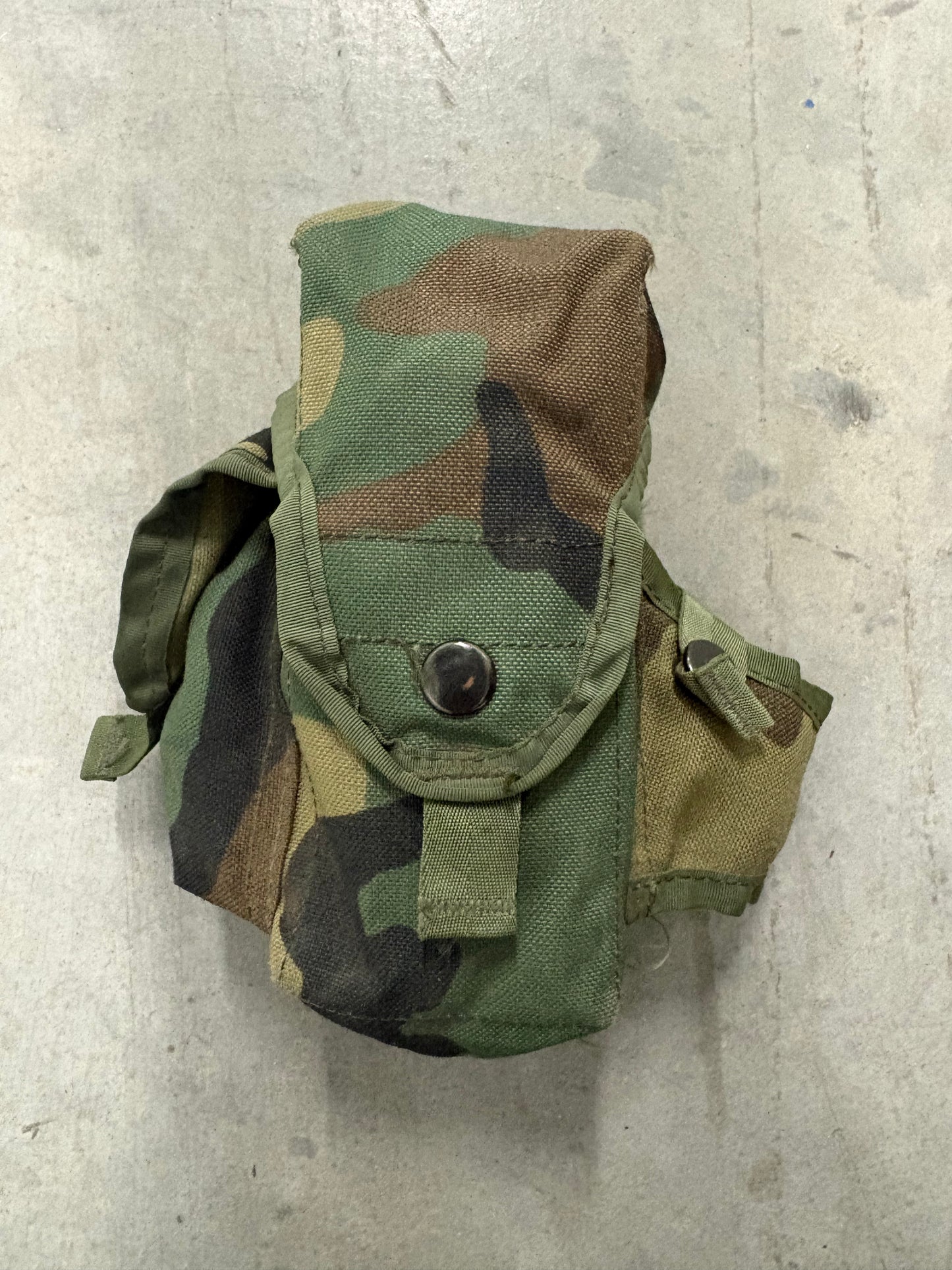 M81 Woodland Molle Mag Pouches
